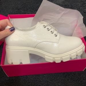 Shoe dazzle shoes size 8.5